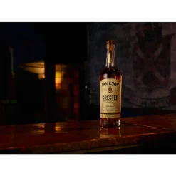 Jameson Crested Blended Irish Whiskey, 0,7l, Alc. 40 Vol.-% -Essen Verkäufe 2a6d221e878727a4e89c589353ca9714