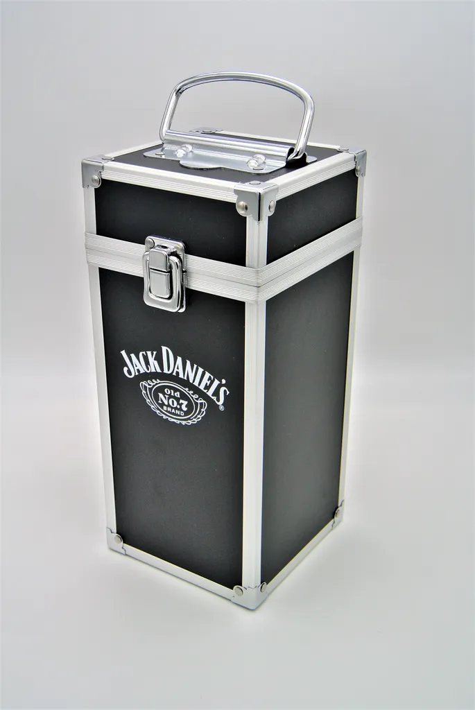 Jack Daniels Old No.7 Im Flight Case Geschenkset 0,7l 40% Vol. 2 Jack Daniels Old No.7 Im Flight Case Geschenkset 0,7l 40% Vol. – Bild 2