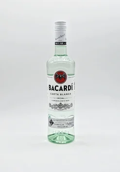 BACARDÍ Bacardi Carta Blanca Superior White Rum Puerto Rico | 37,5 % Vol | 0,7 L -Essen Verkäufe 4a6f5ff1aed26fd72f5c1f042430da63