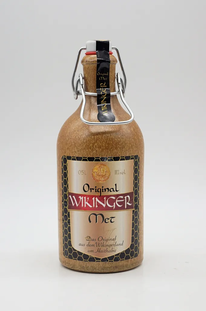 Waldemar Behn Original Wikinger Met Honigwein Met In Traditionsflasche 500ml 3 Waldemar Behn Original Wikinger Met Honigwein Met In Traditionsflasche 500ml – Bild 3
