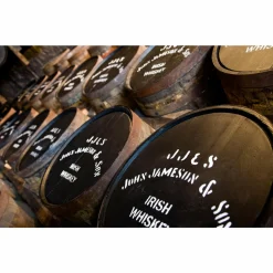 Jameson Crested Blended Irish Whiskey, 0,7l, Alc. 40 Vol.-% -Essen Verkäufe 722a94f52fa9c53feb61d8a5a3f65746