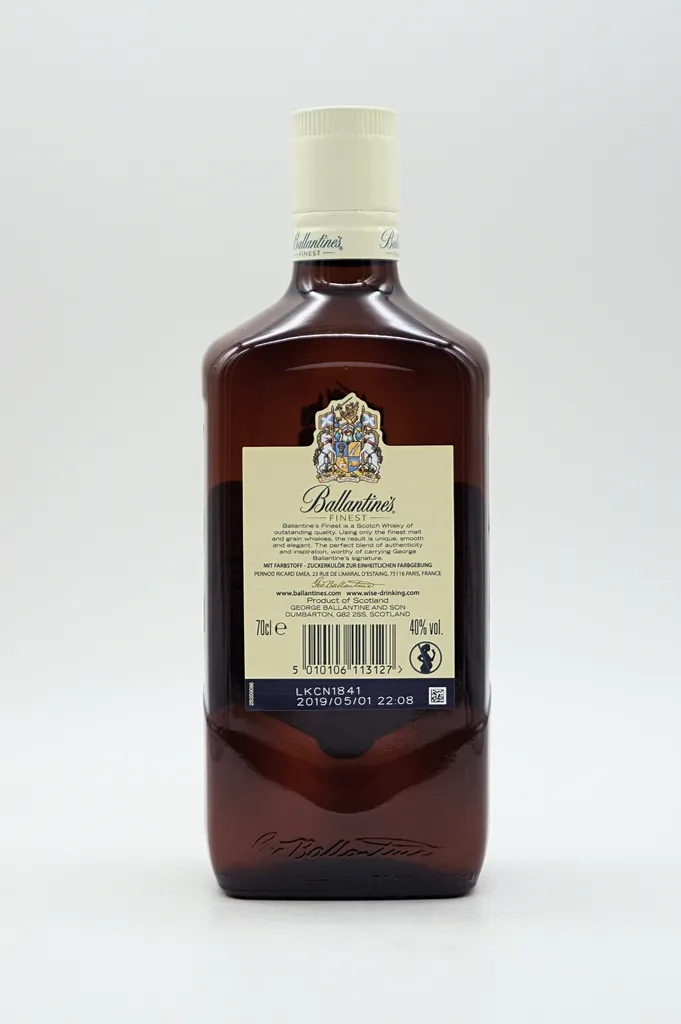 Ballantine's Finest Blended Scotch Whisky | 40 % Vol | 0,7 L 12 Ballantine's Finest Blended Scotch Whisky | 40 % Vol | 0,7 L – Bild 12